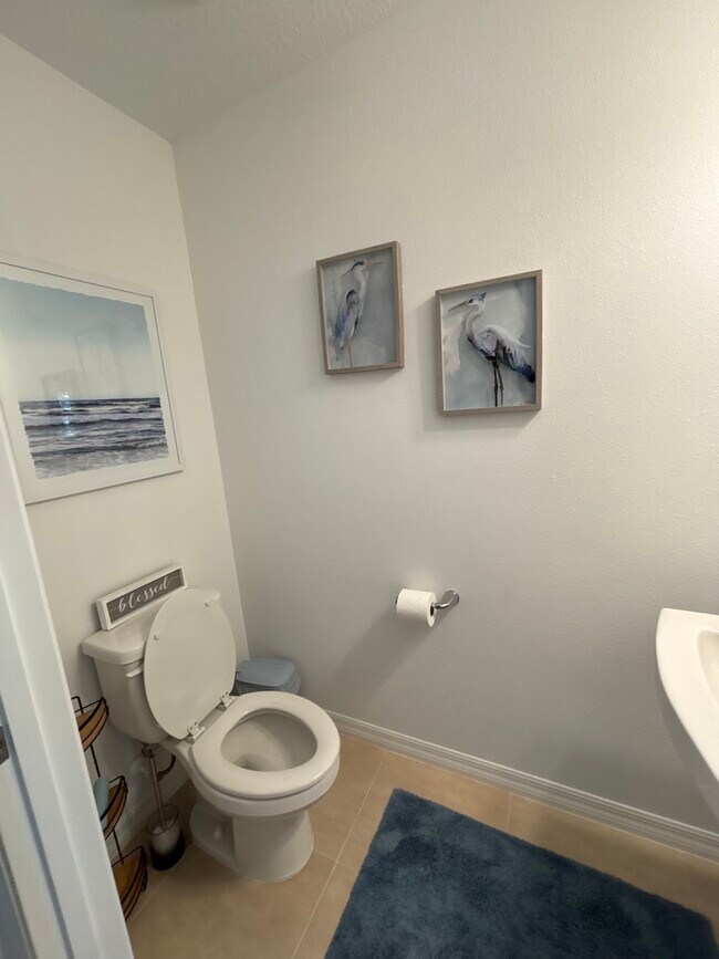 Building Photo - 8593 Daybreak St