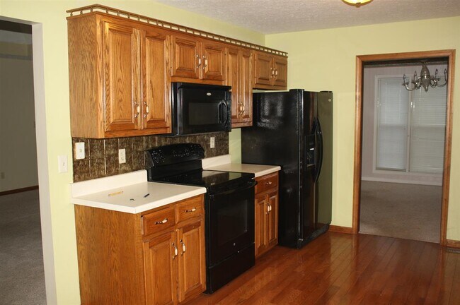 Foto del edificio - 9087 Nashville Rd