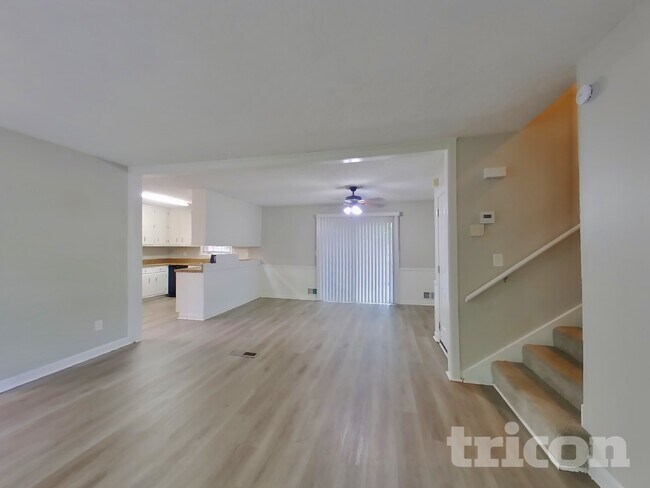 Foto del edificio - 887 Sheppard Way