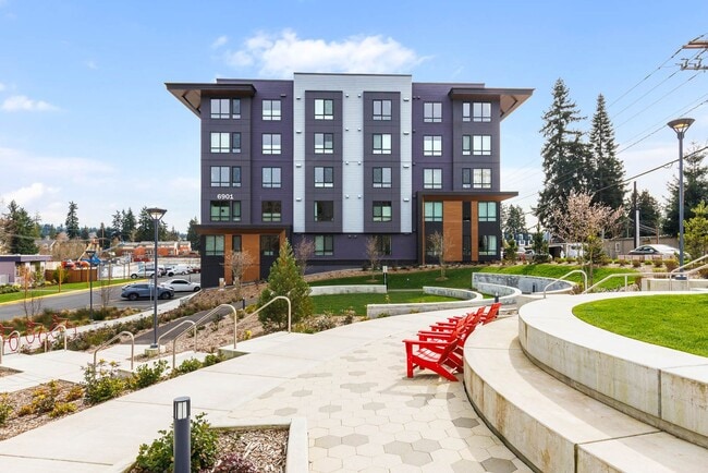 Building Photo - 6901 NE 184th Ln