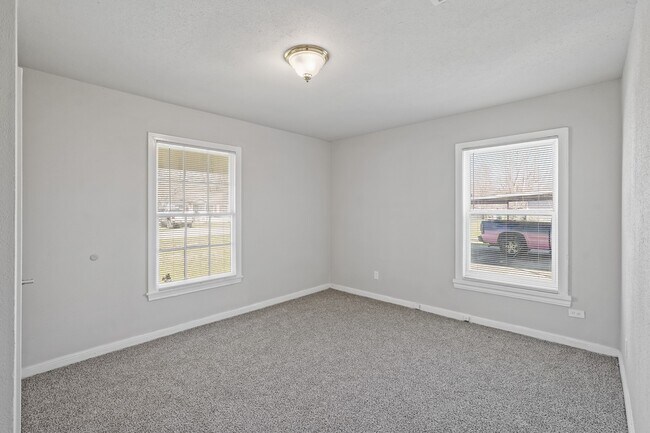 Foto del edificio - 10922 Oswego St
