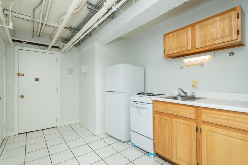 Primary Photo - 49 Worthington St