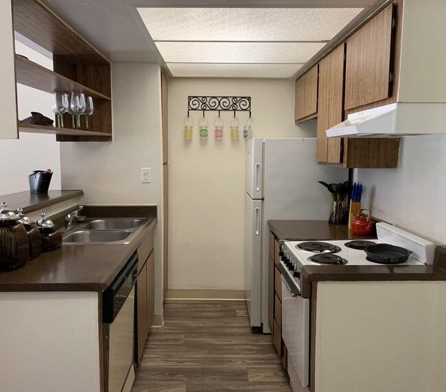 Biltmore On The Lakes Apartments - Phoenix, Az | Apartments.com