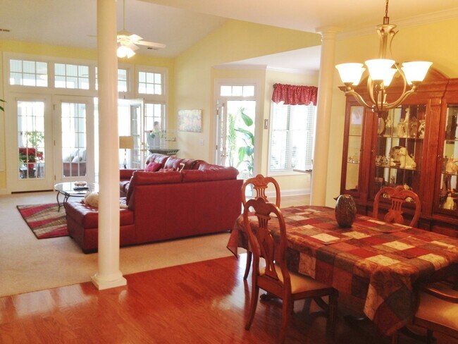 Foto del edificio - Large End Unit Townhouse in Waterford