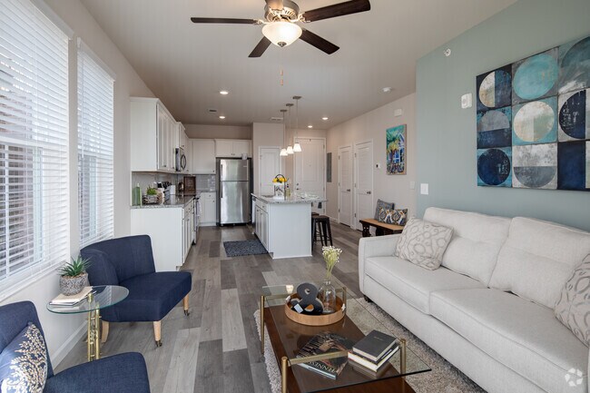 1BR, 1BA - Denali - 698SF - Sala de estar - Crest at Burkitt Ridge Apartments