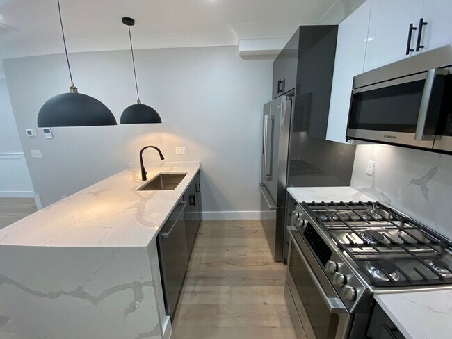 Foto del edificio - 301 Somerville Ave