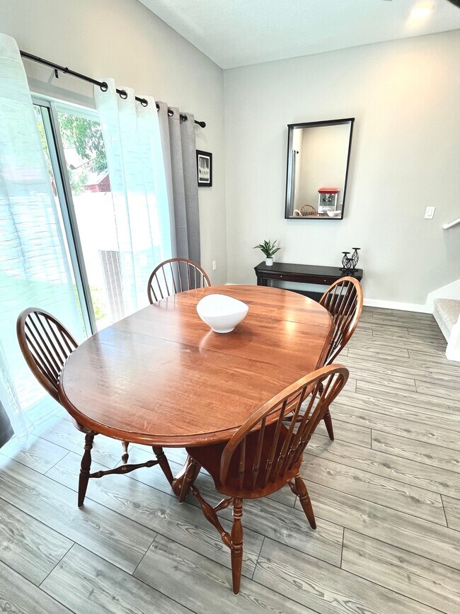 Foto del edificio - 6307 S Roberts Ave