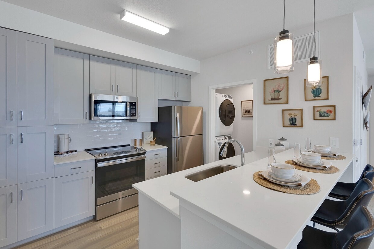 Primary Photo - Thayne