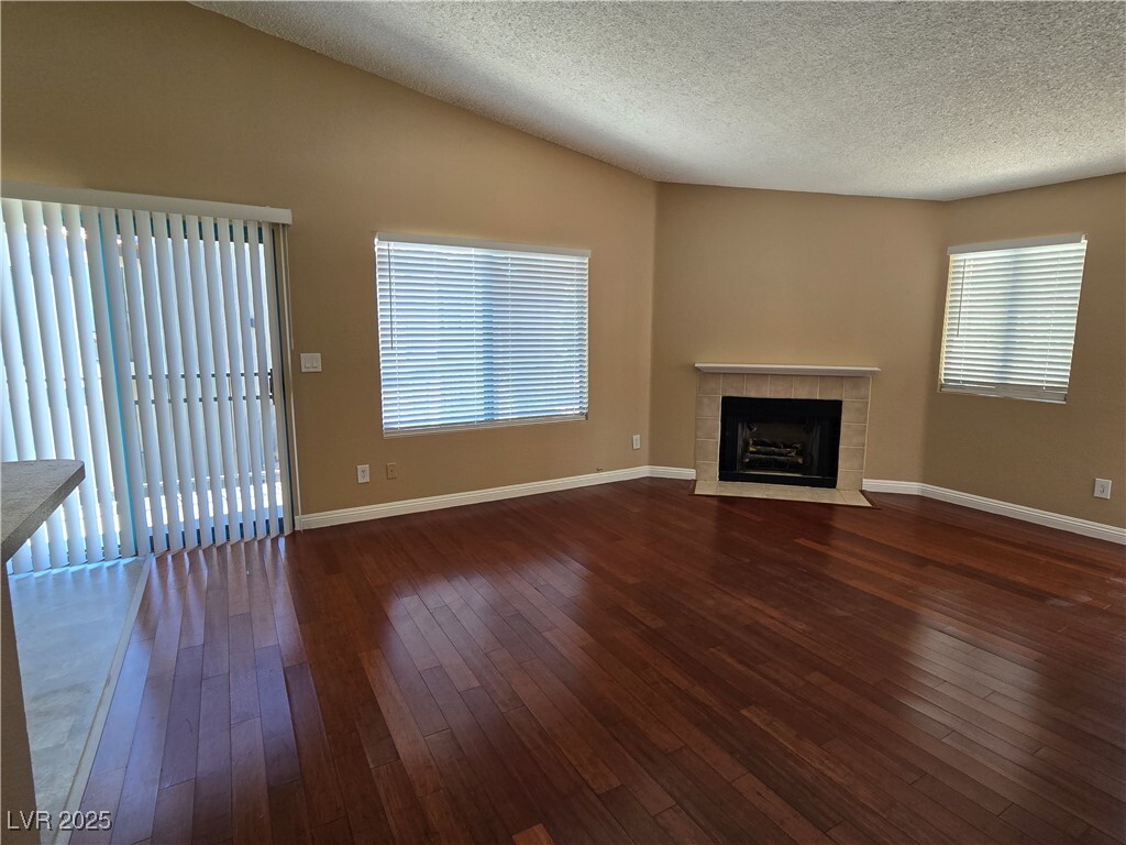 Foto principal - 1575 W Warm Springs Rd