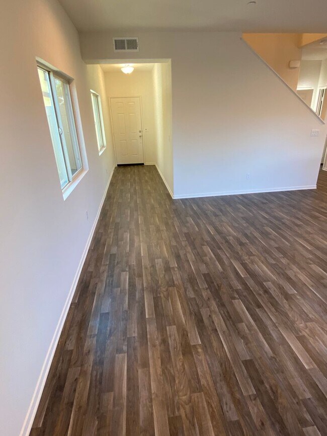 Building Photo - 3 Bedroom Brand New Home!