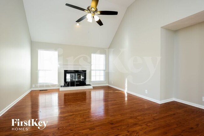 Foto del edificio - 1420 Woodfield Drive