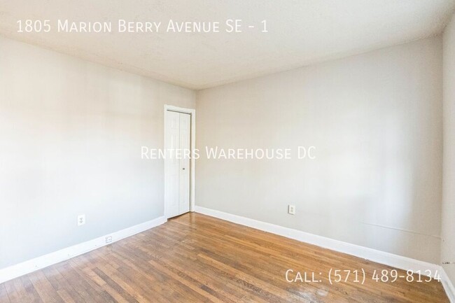 Building Photo - Spacious 1Bd/1Bth + Den apartment – Prime ...