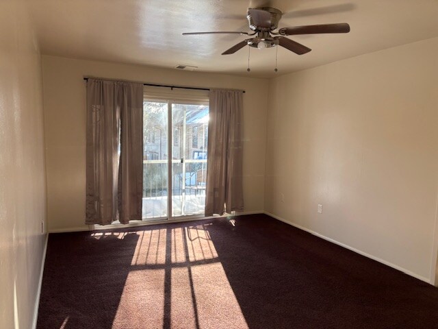 Building Photo - 32 Chelsea Cir