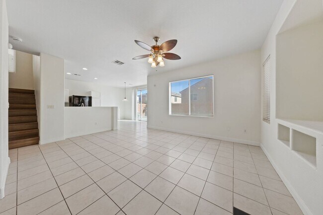 Foto del edificio - Charming 3-Bedroom Home in Gated North Las...