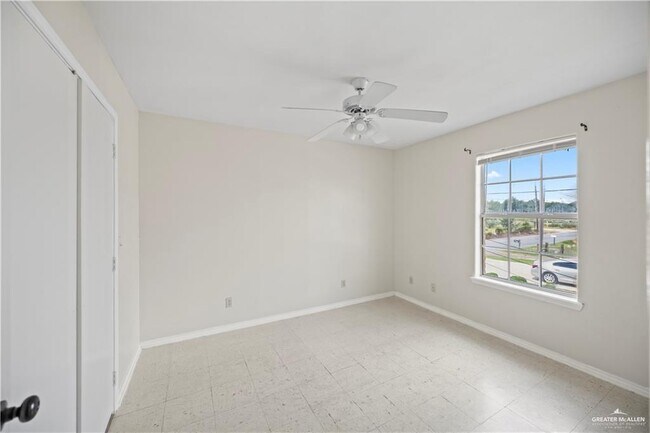 Building Photo - 7 W Javelina Dr