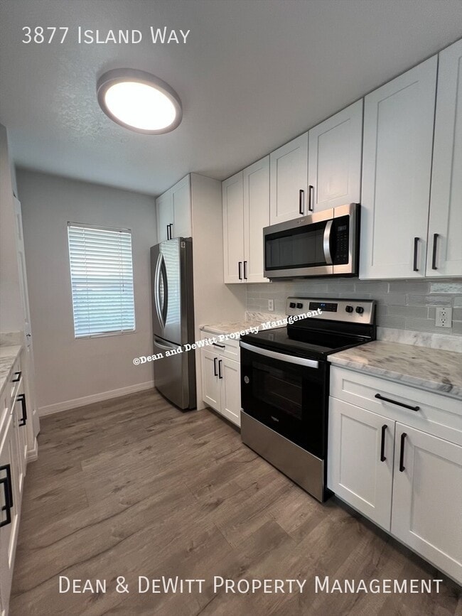 Photo - 3877 Island Way Townhome