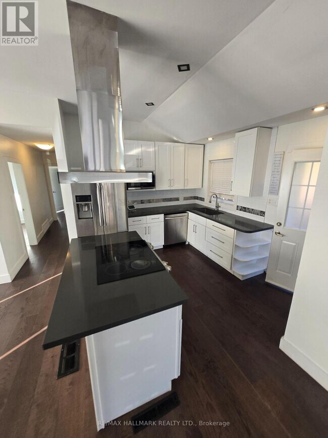 Photo du bâtiment - 18 Deerfield Rd