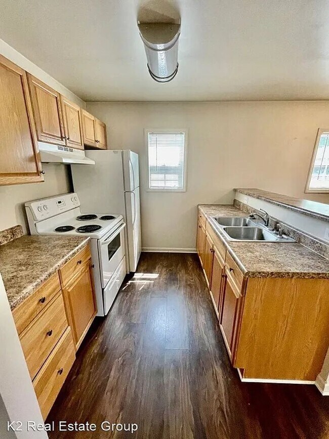 Building Photo - Cute and charming 1 Bedroom 1 bath apartme...