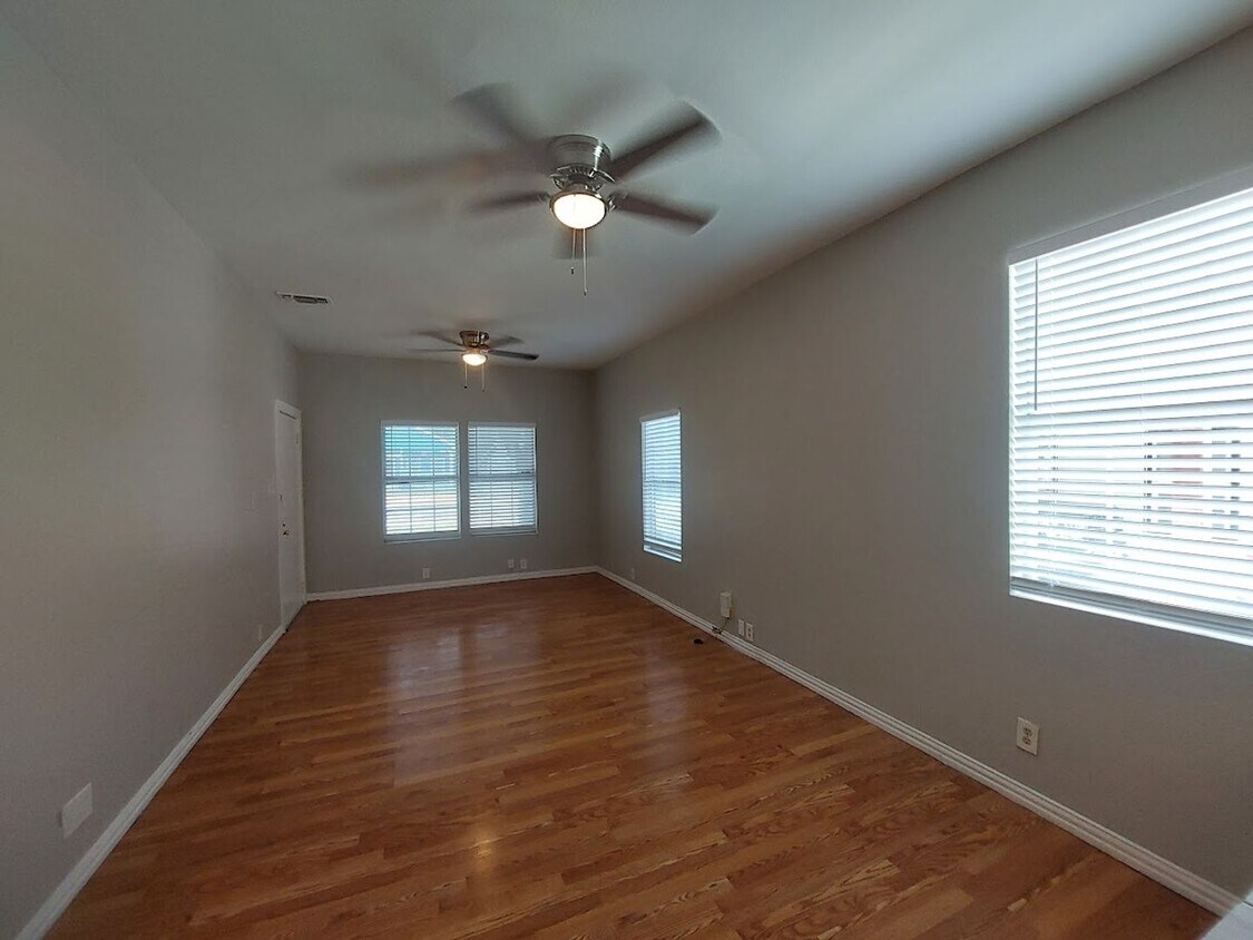 1727 W Craig Pl, San Antonio, TX 78201 House Rental in San Antonio