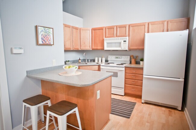 Building Photo - One bedroom loft in Southern Village above...