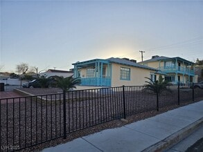 Building Photo - 321 N 15th St
