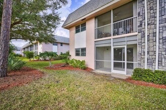 Building Photo - 18081 SE Country Club Dr