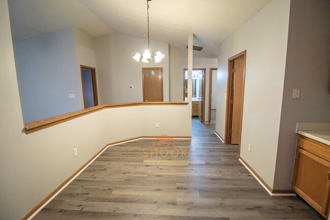 Photo - 3525/3527 E Thornhill Circle Apartment