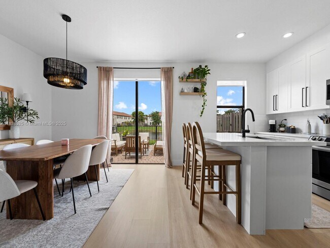 Foto del edificio - 4243 SW 164th Path