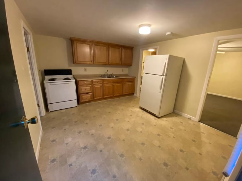 110 Southbridge Rd Unit 6, Dudley, MA 01571 Room for Rent in Dudley