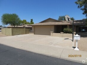 Building Photo - 11246 N 50th Dr