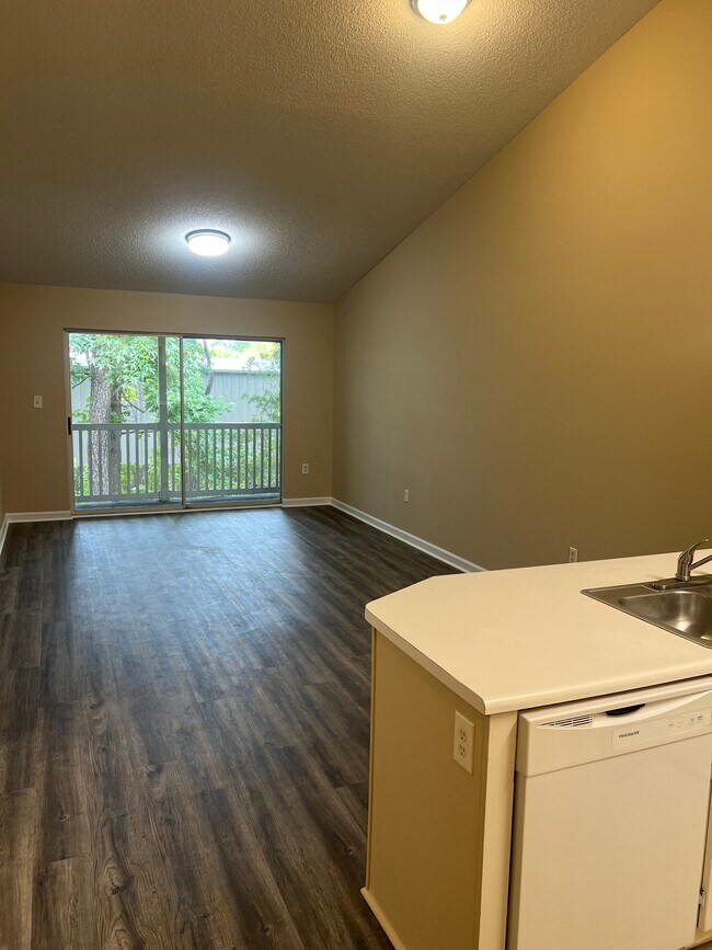 Foto del edificio - 3685 Clay Pond Village Ln