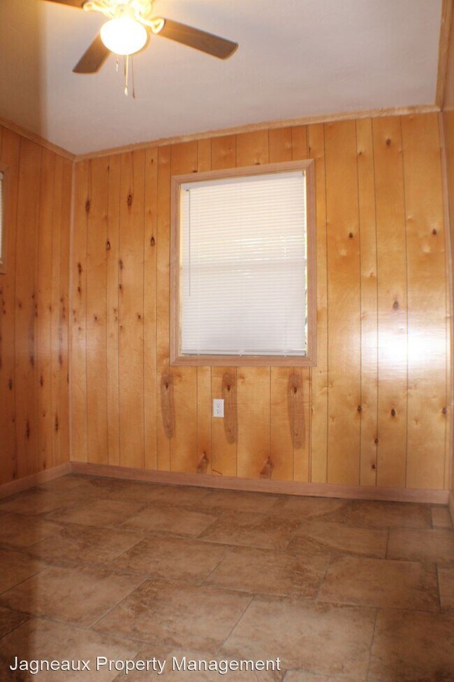Foto del edificio - 3 br, 1 bath House - 220 W Thomas St