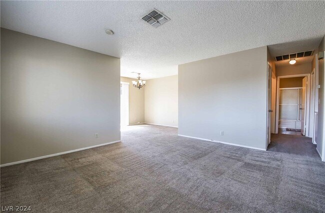 Foto del edificio - 6112 Meadow Haven Ln