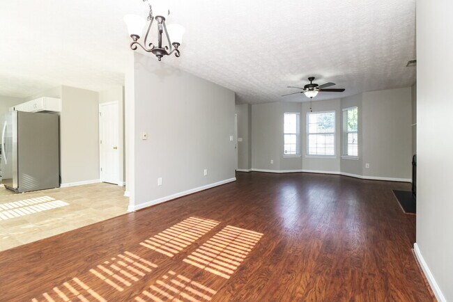 Foto del edificio - 4880 Noah Ridge
