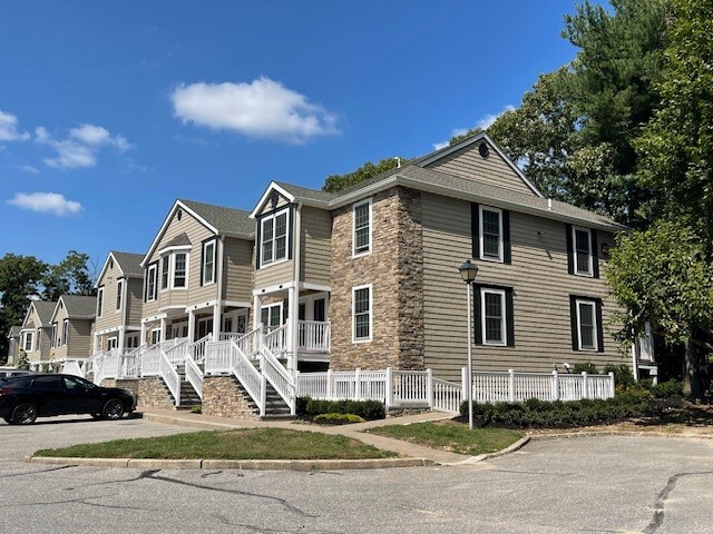 Foto del edificio - Fairfield Manor at Nesconset