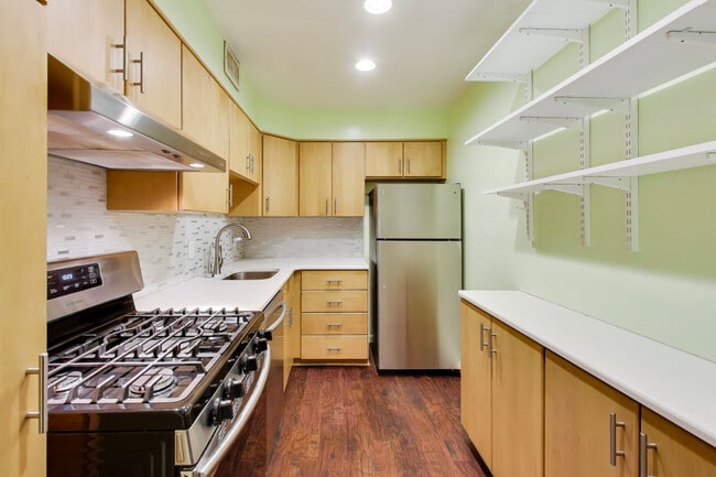 Photo - 7420 Lakeview Dr House