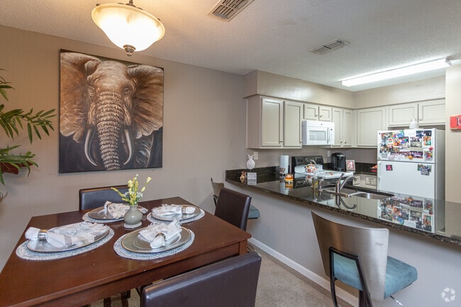 Court Woods Apartments - Court Woods Apartments