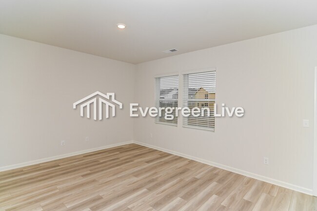 Building Photo - 907 Moray Ln