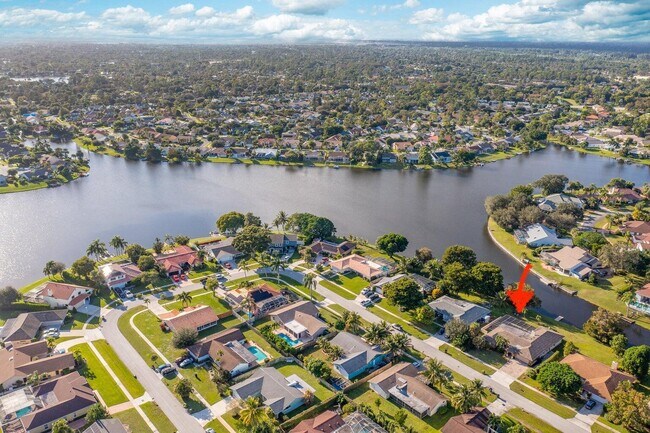 Foto del edificio - 12775 Guilford Cir