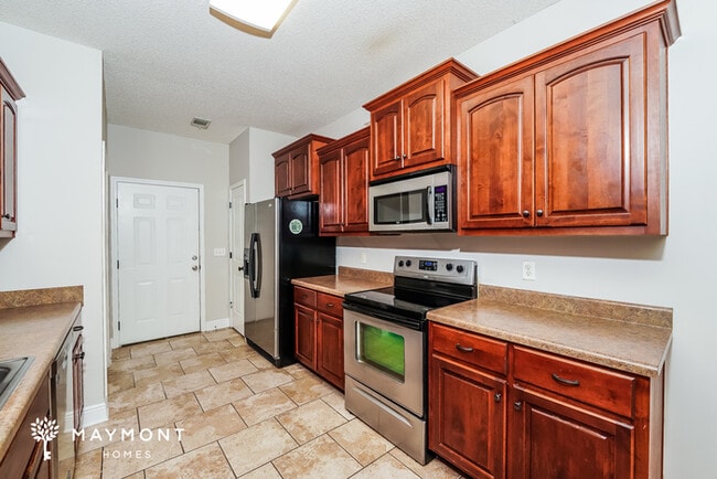 Building Photo - 275 Split Rail Dr