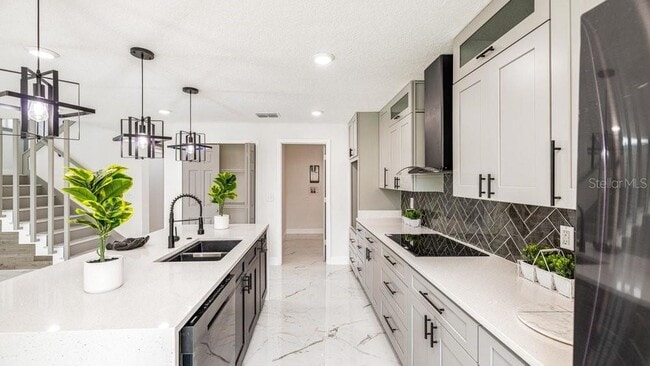 Building Photo - 1414 E Harding St