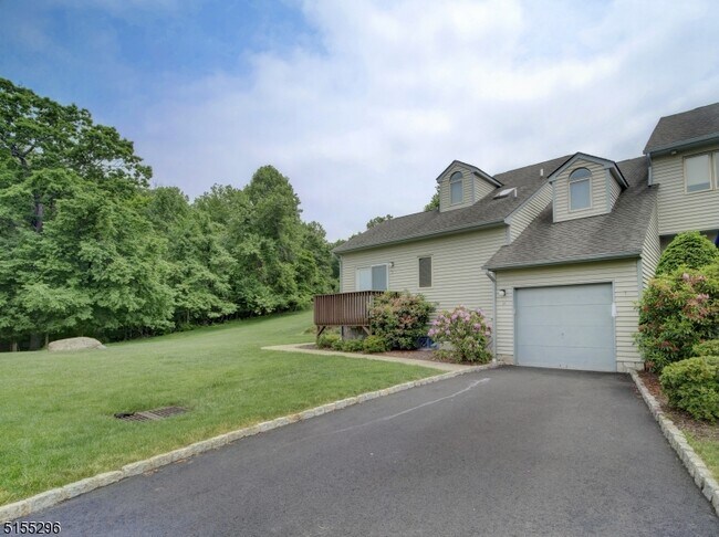 Building Photo - 34 Fowler Dr