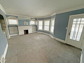 Building Photo - 3584 E 151st St