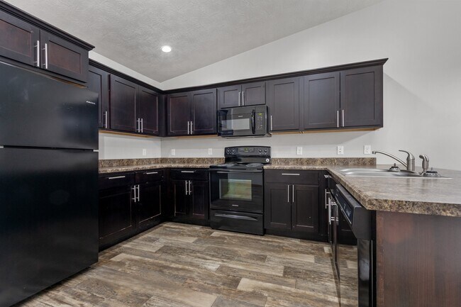 Foto del edificio - Augusta Townhomes