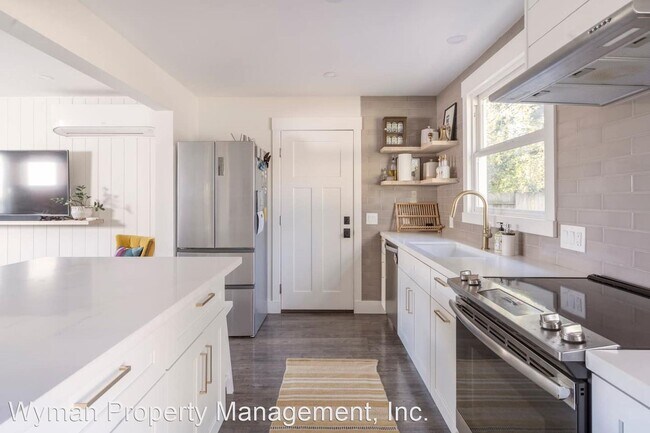 Foto del edificio - 2 br, 2 bath House - 117 Dewitt Ave