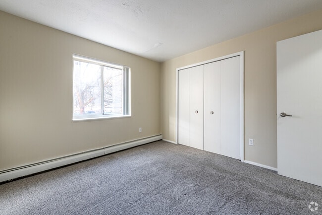 1BR, 1BA - 670SF - Summit Ridge Apartments