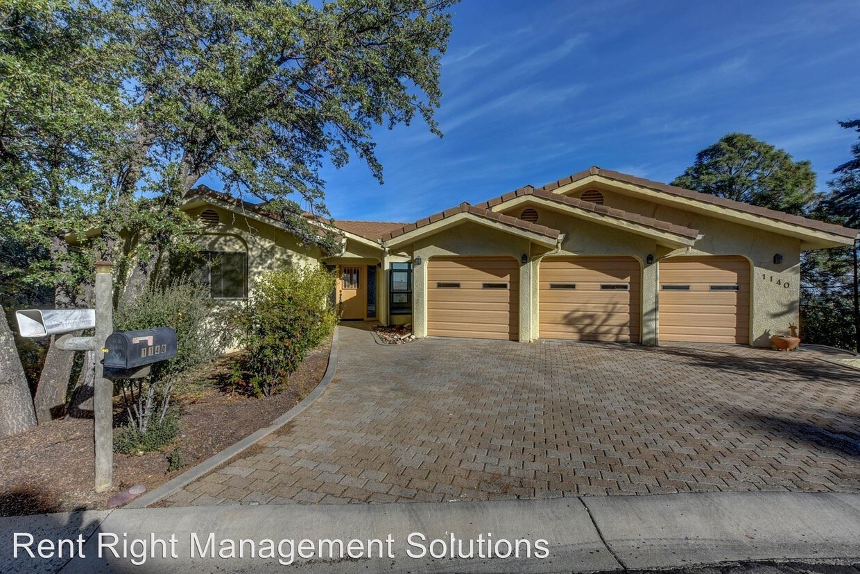 Primary Photo - 3 br, 2.5 bath House - 1140 Tanglewood Rd.