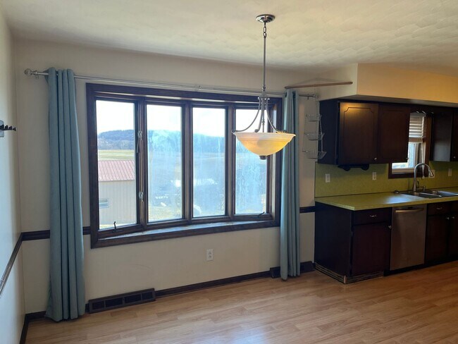 Foto del edificio - 1162 Bucktail Ln.