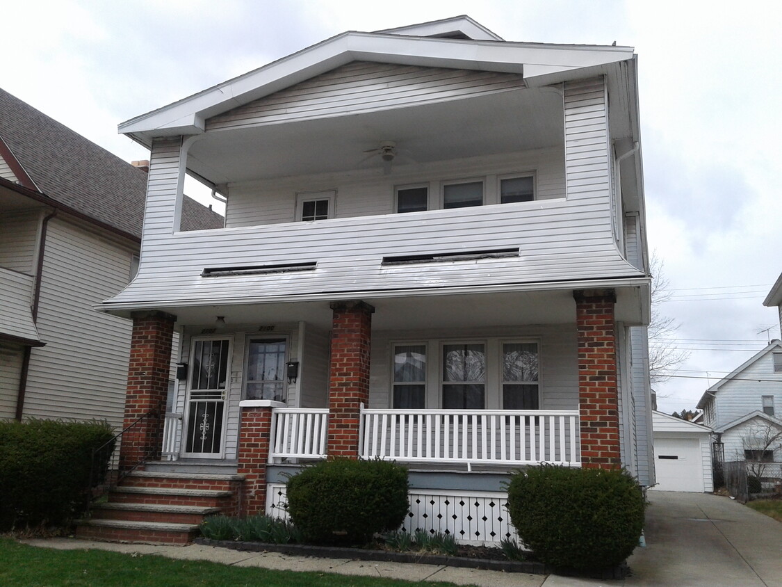 A well-kept home. - 2100 Chesterland Ave