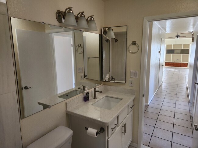 Foto del edificio - 6909 E Kathleen Rd
